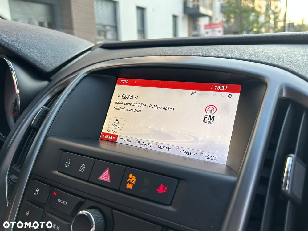 Opel Astra 1.6 CDTI Essentia - 11