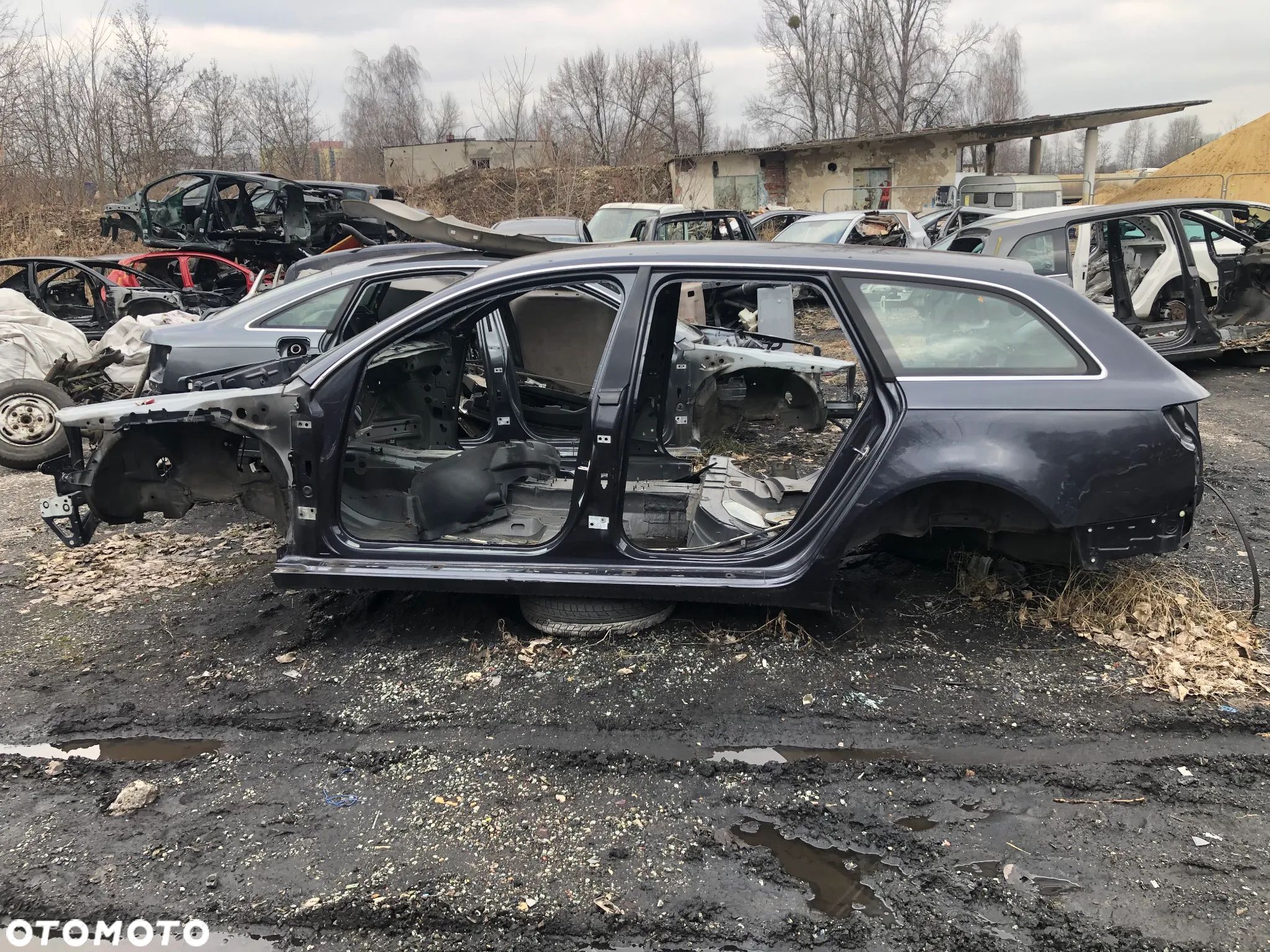 Błotnik Lewy Tył Ćwiartka Poszycie Audi A6 C6 Kombi Kod Lakieru LZ7Q 2010R Lift (2004–2011) - 1