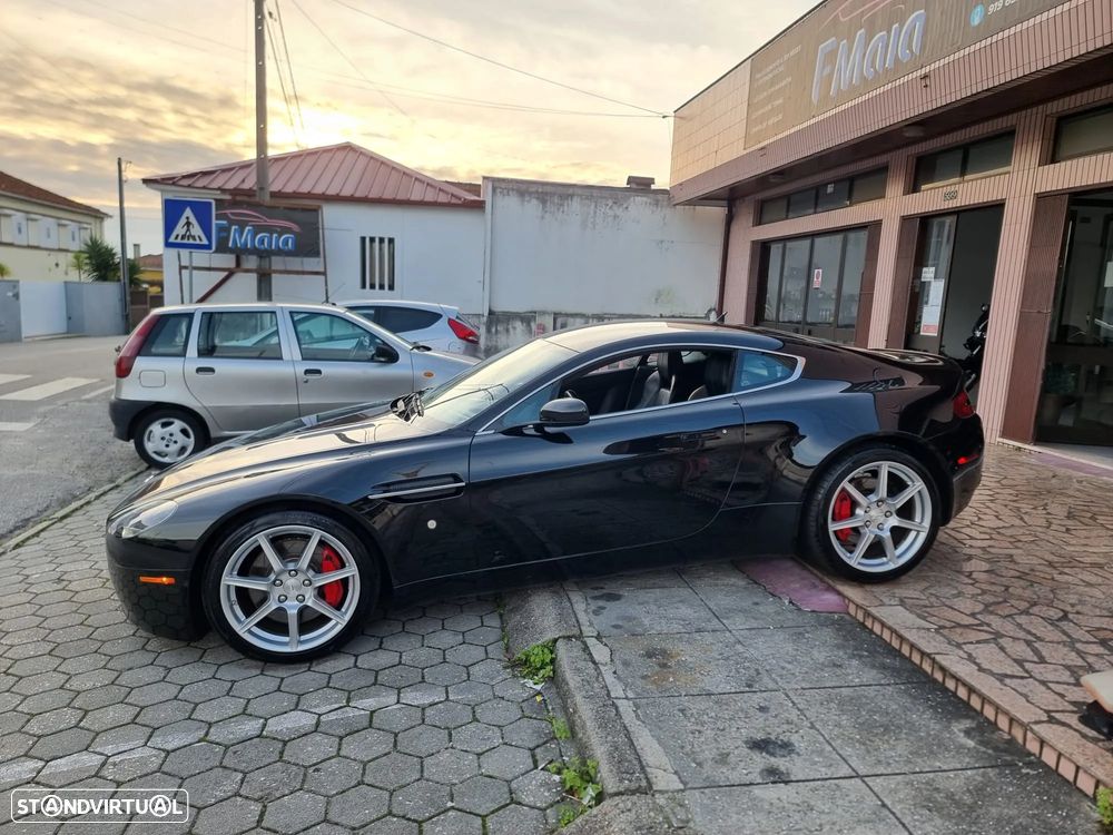 Aston Martin Virage Coupe - 18