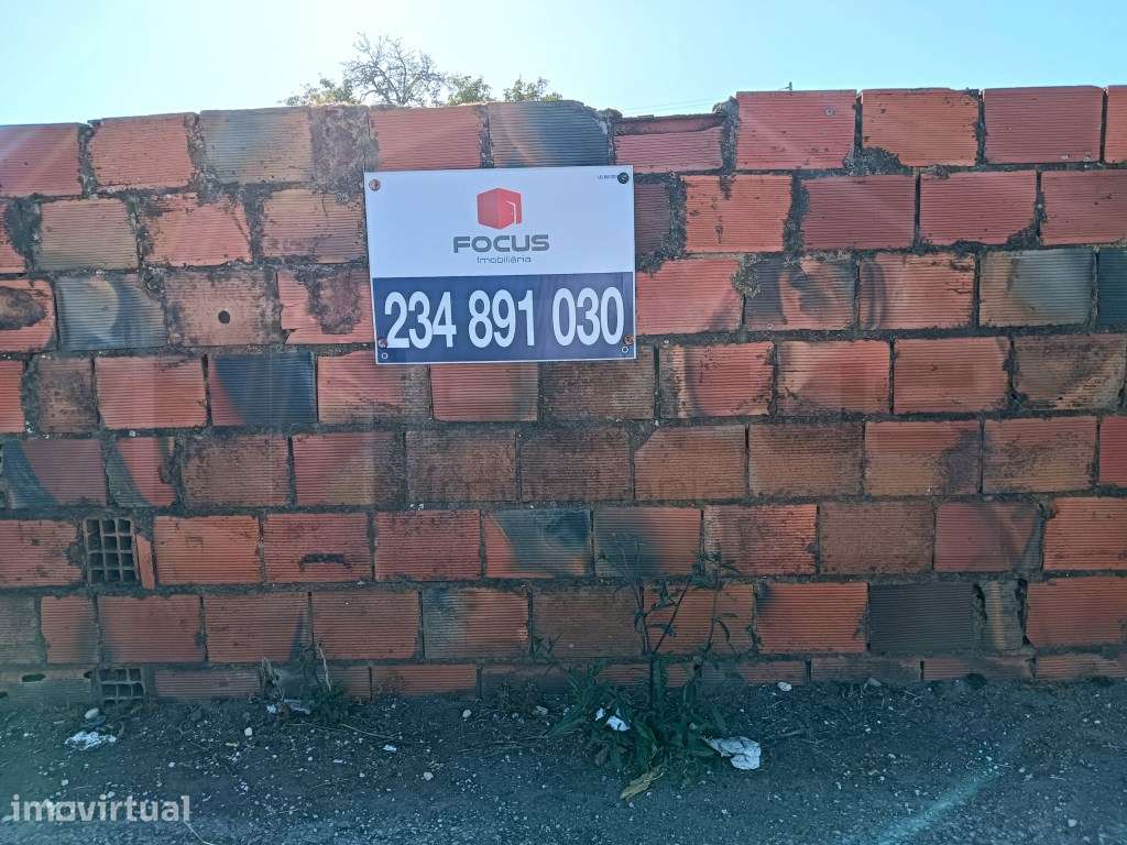 Lote de terreno próximo ao hospital privado - Oiã - Grande imagem: 2/14