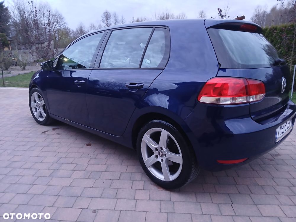Volkswagen Golf - 1