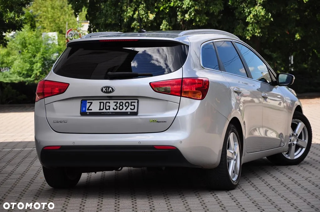 Kia Ceed 1.6 GDI ISG Spirit - 9