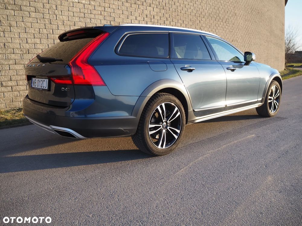 Volvo V90 Cross Country D4 AWD - 9