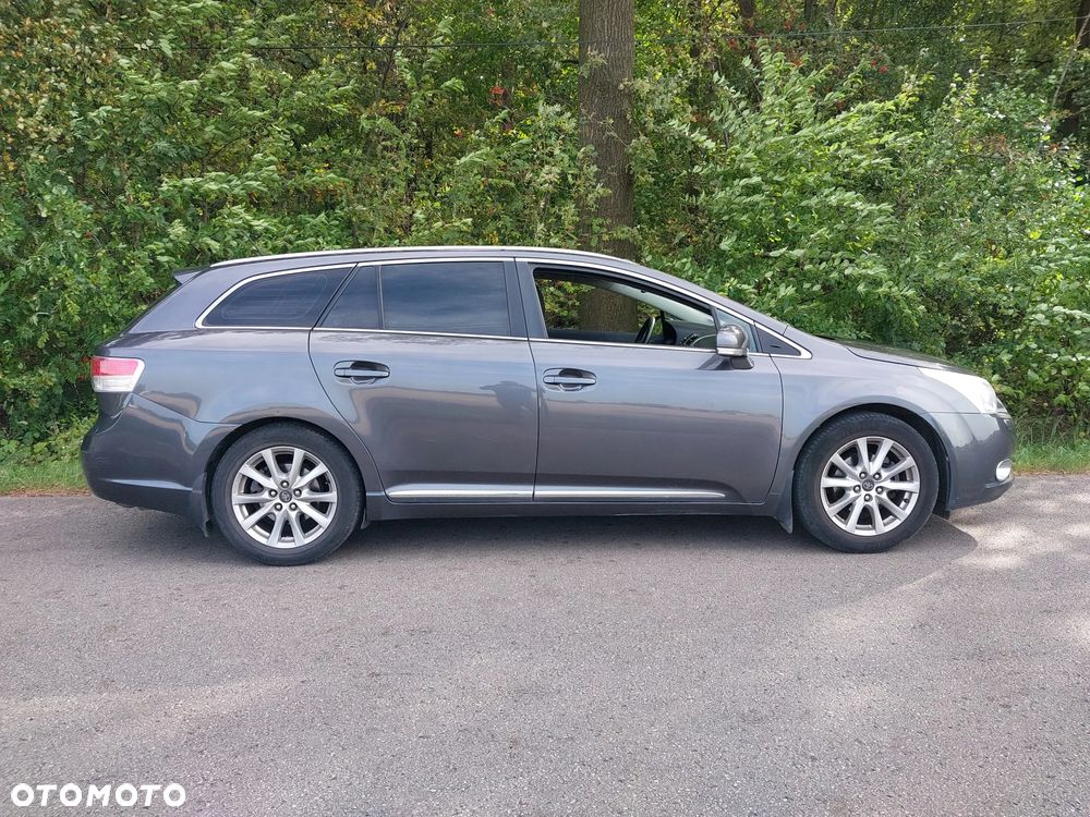 Toyota Avensis 1.8 Sol - 10