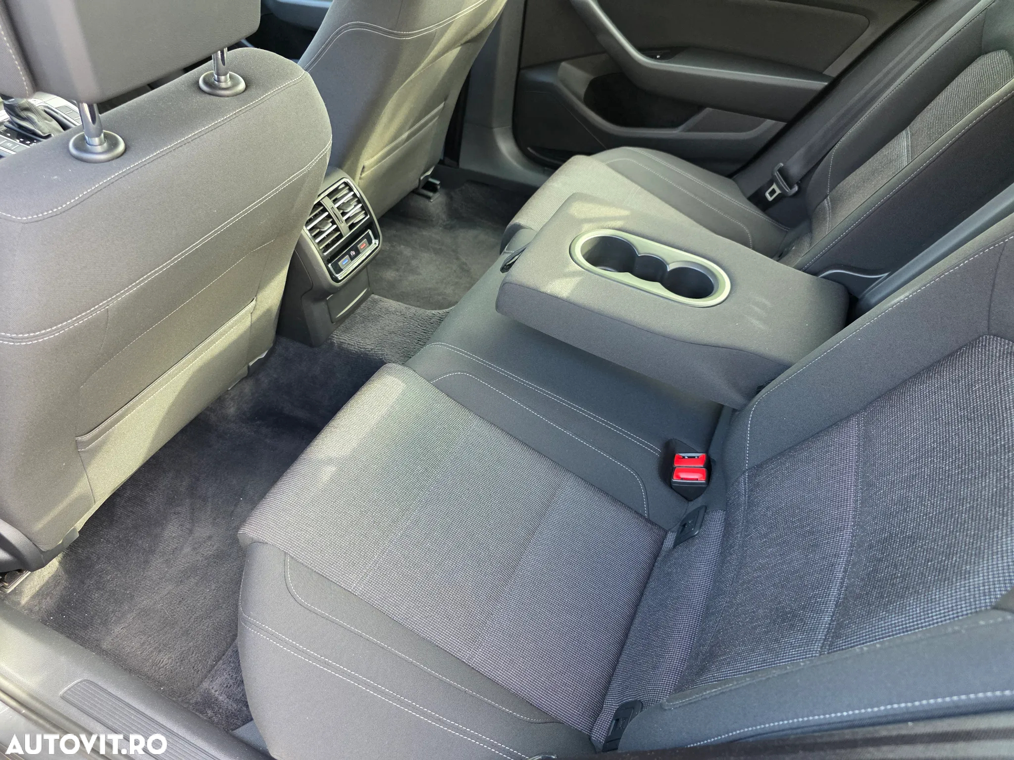 Volkswagen Passat 1.6 TDI (BlueMotion Technology) DSG Trendline - 8