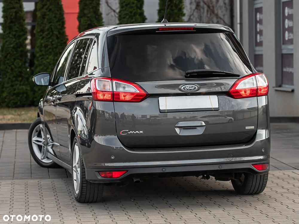 Ford Grand C-MAX - 9