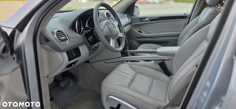 Mercedes-Benz ML 320 CDI 4Matic 7G-TRONIC DPF Edition 10 - 30