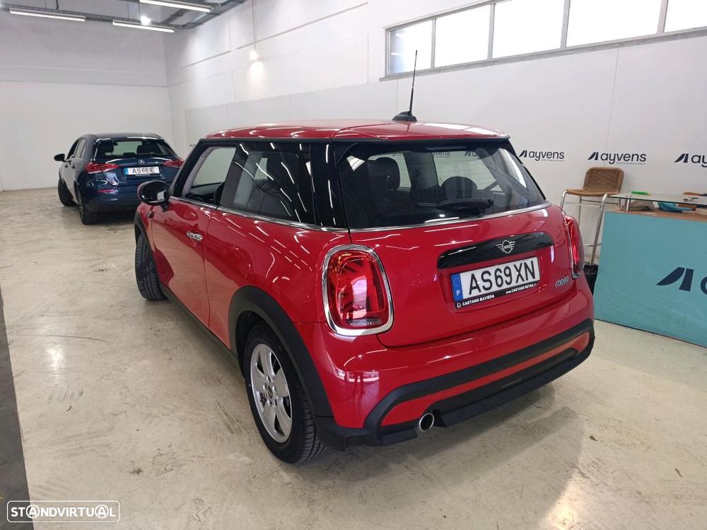 MINI 3 Portas Cooper Premium Essential Auto - 2