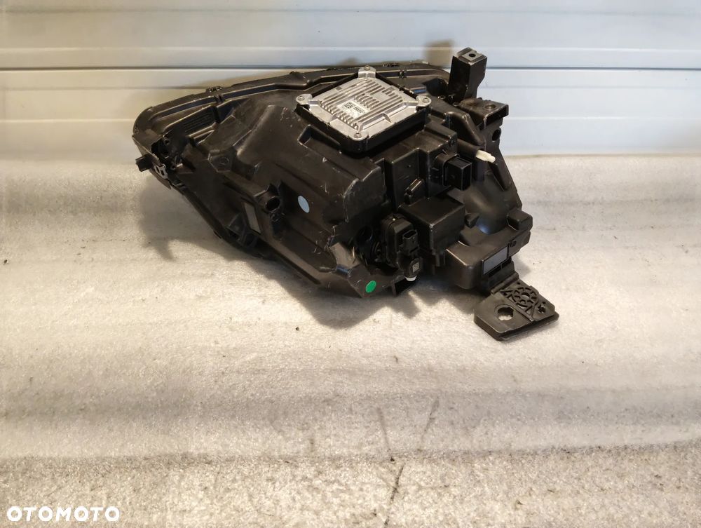 Renault 5 FULL LED Z FLAGĄ PRZÓD STRONA LEWA LAMPA PRZEDNIA 260601570R - 8