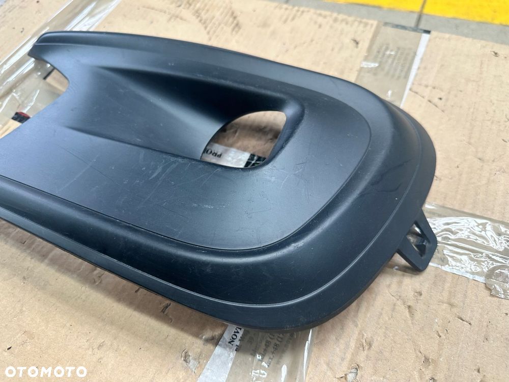 kratka ramka zderzaka halogenu prawa citroen c4 picasso ii 2 9814362780 - 3