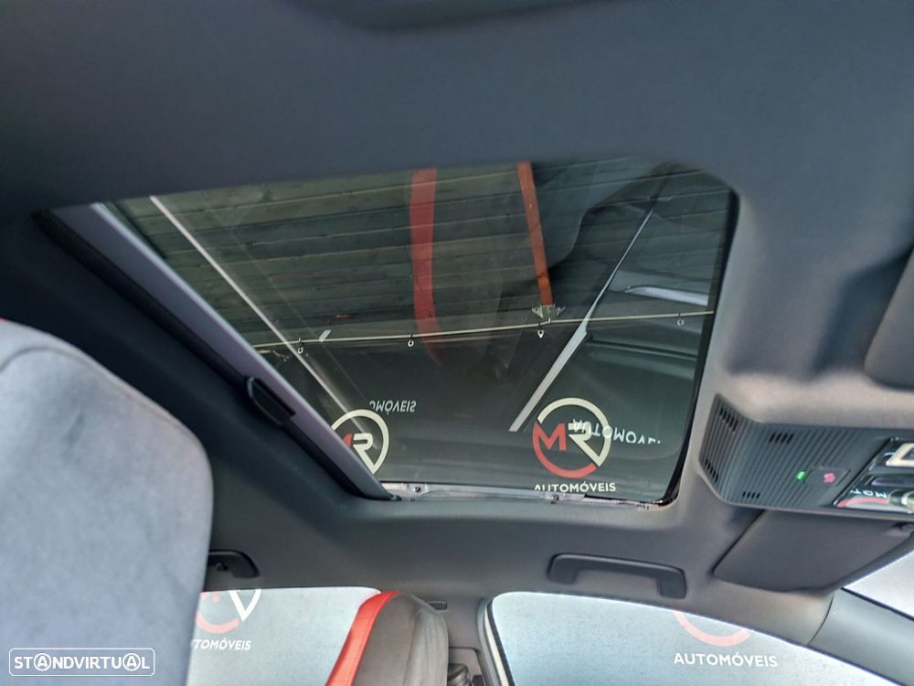 VW Golf 2.0 TSI GTI Clubsport DSG - 38