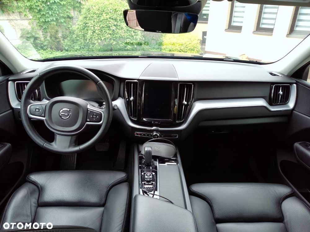 Volvo XC 60 B4 D AWD Geartronic Momentum - 10