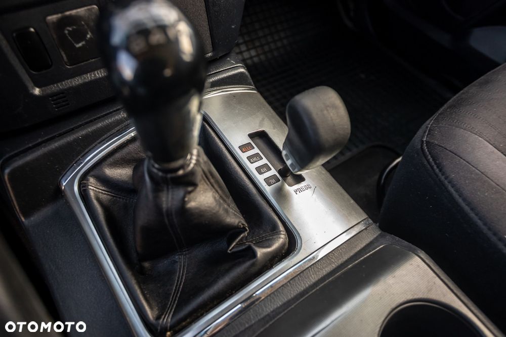 Mitsubishi Pajero 3.2 DI-D Invite - 28