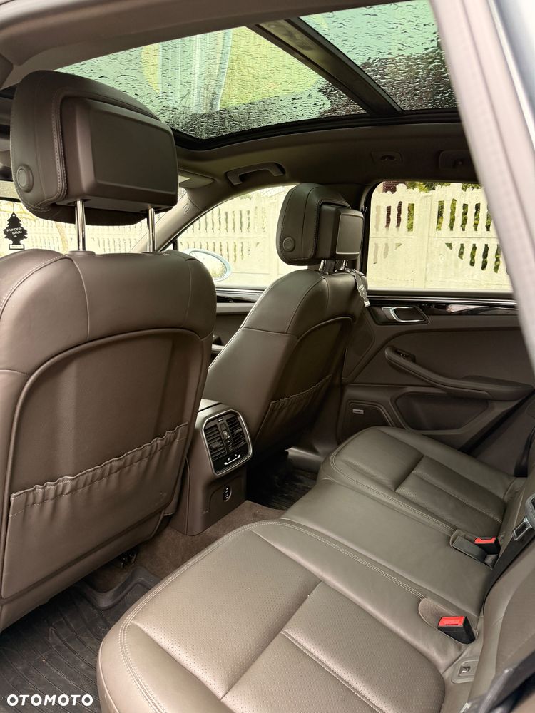 Porsche Macan Standard - 14