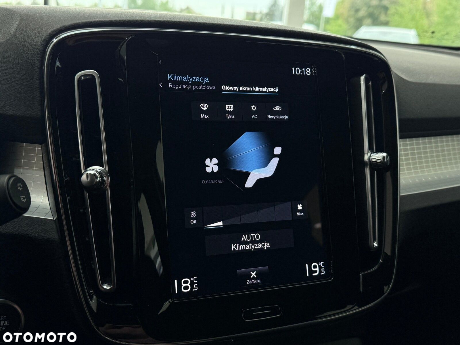 Volvo XC 40 - 38