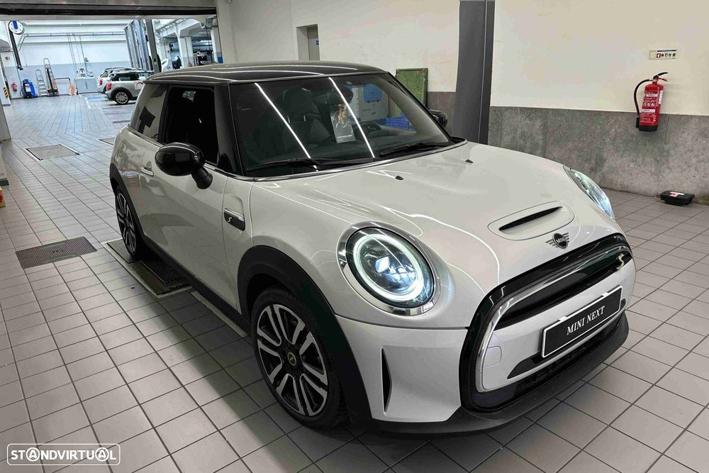 MINI 3 Portas Cooper SE Classic