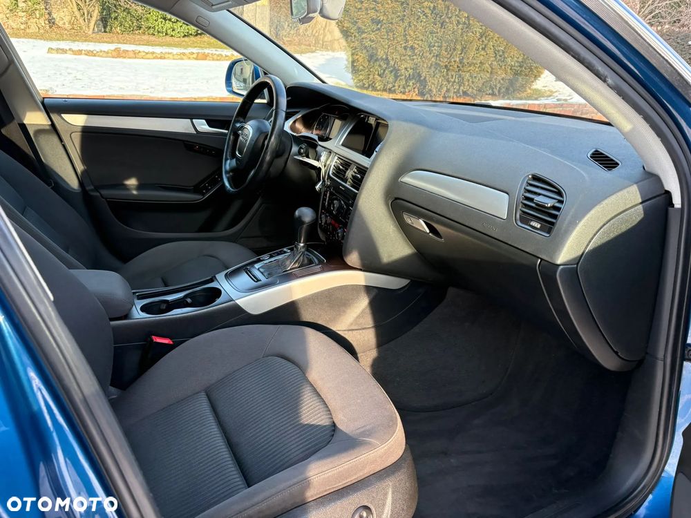 Audi A4 Avant 2.0 TDI DPF multitronic Ambiente - 12