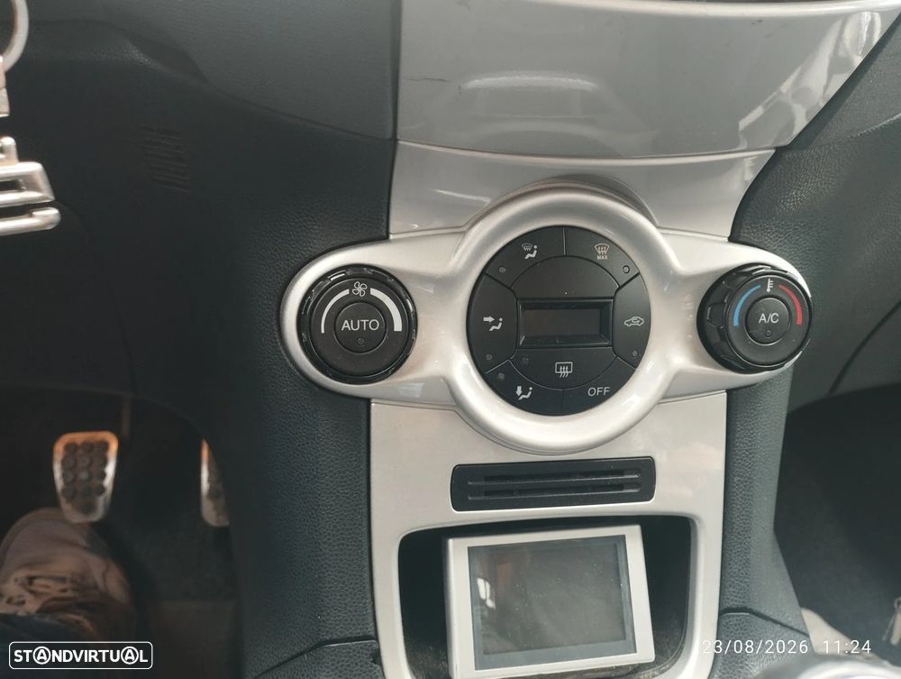 Ford Fiesta - 6