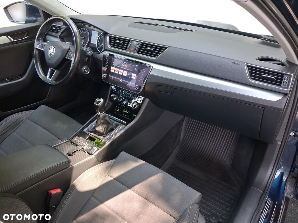 Skoda Superb 2.0 TDI Ambition - 13