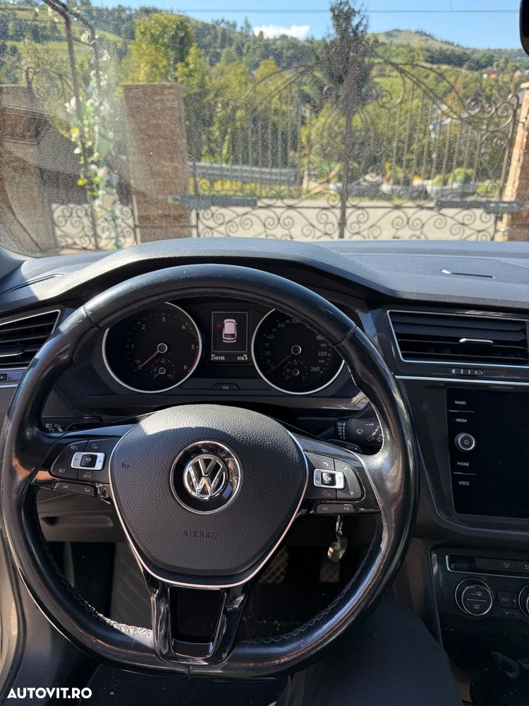 Volkswagen Tiguan 2.0 TDI 4Mot DSG Comfortline - 12