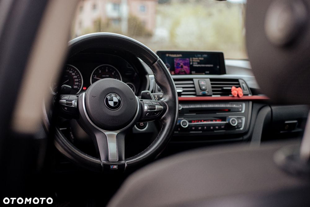BMW Seria 3 320d xDrive Sport Line - 13