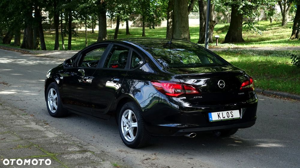 Opel Astra 1.4 Turbo Edition - 28