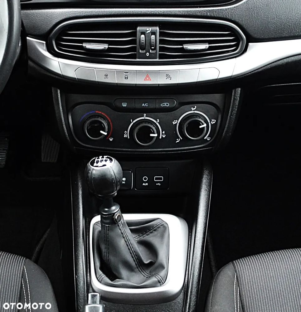 Fiat Tipo 1.4 16v Easy - 10