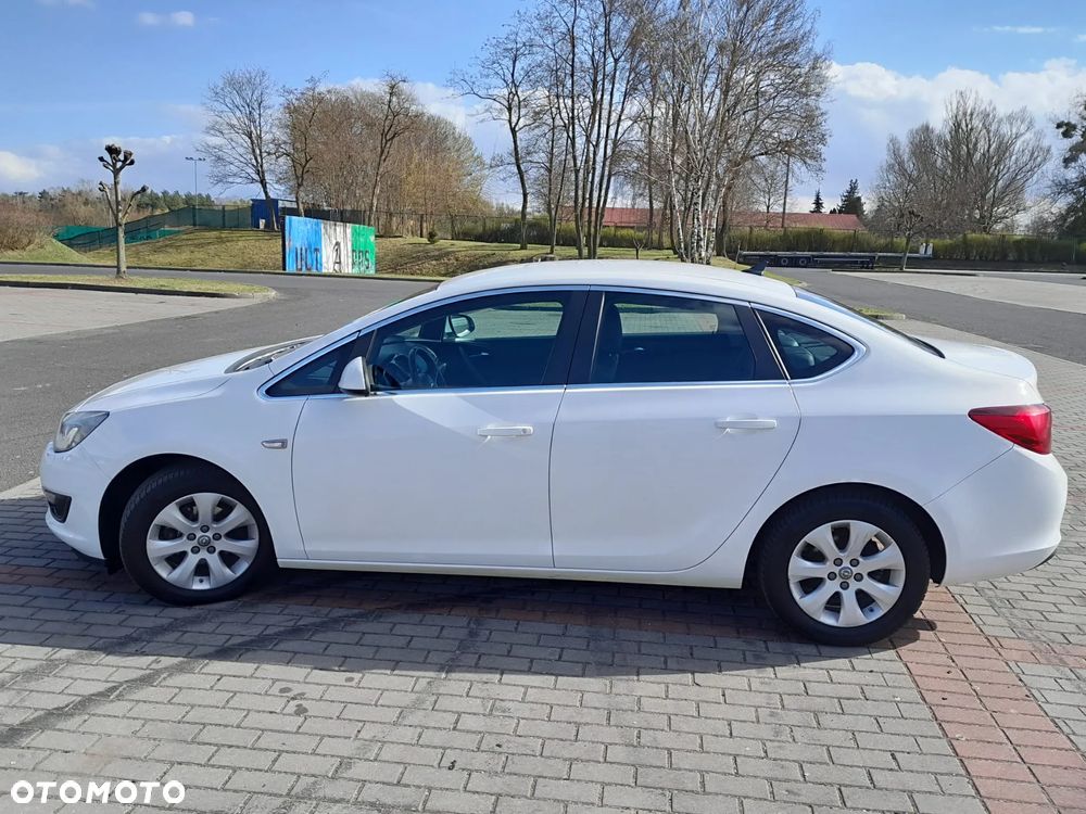 Opel Astra 1.4 T Business EU6 - 7