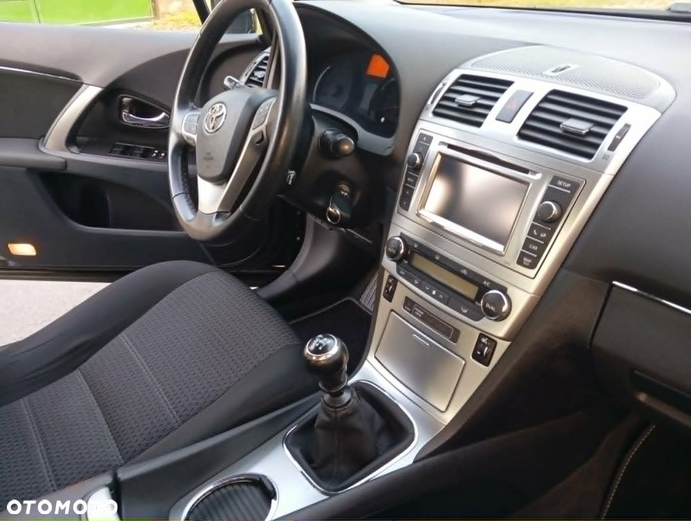 Toyota Avensis 1.8 Sol plus - 7