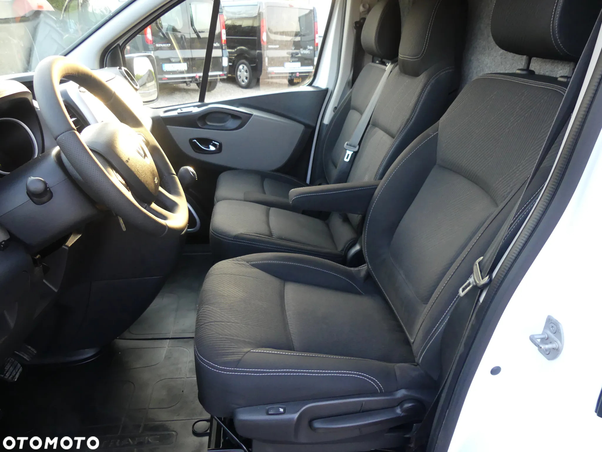 Renault TRAFIC - 10