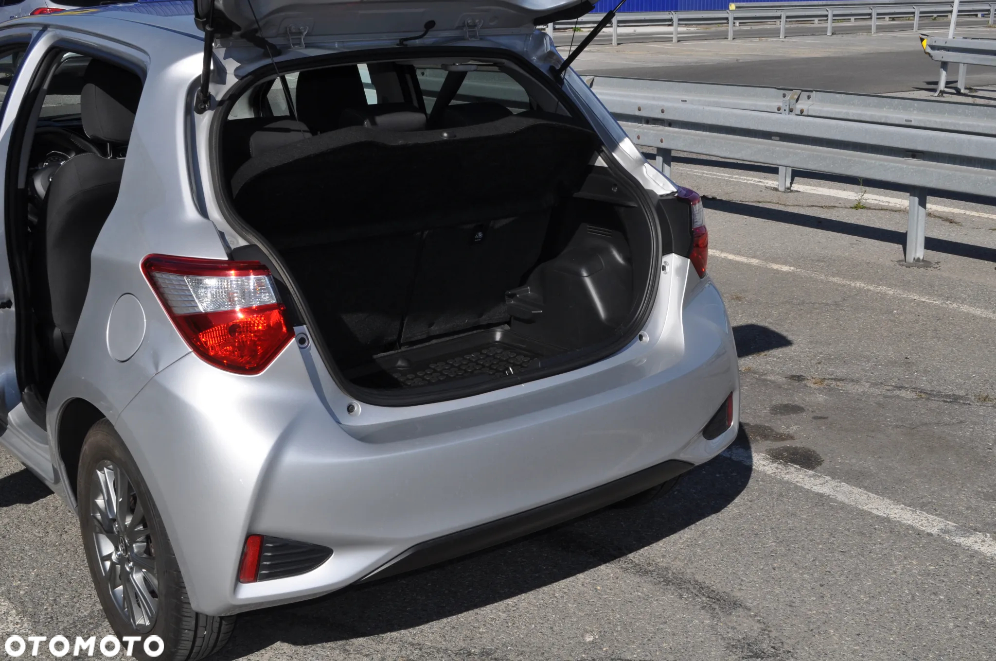 Toyota Yaris - 6