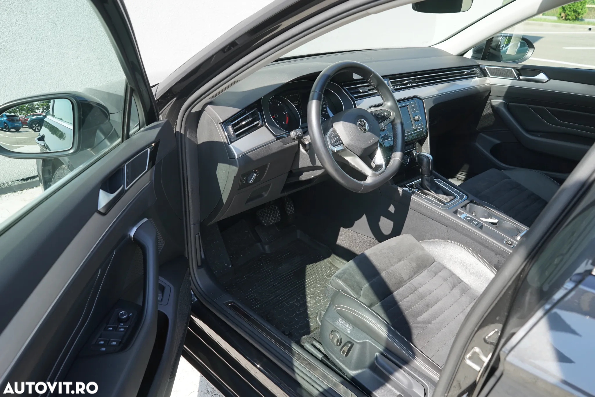 Volkswagen Passat - 11