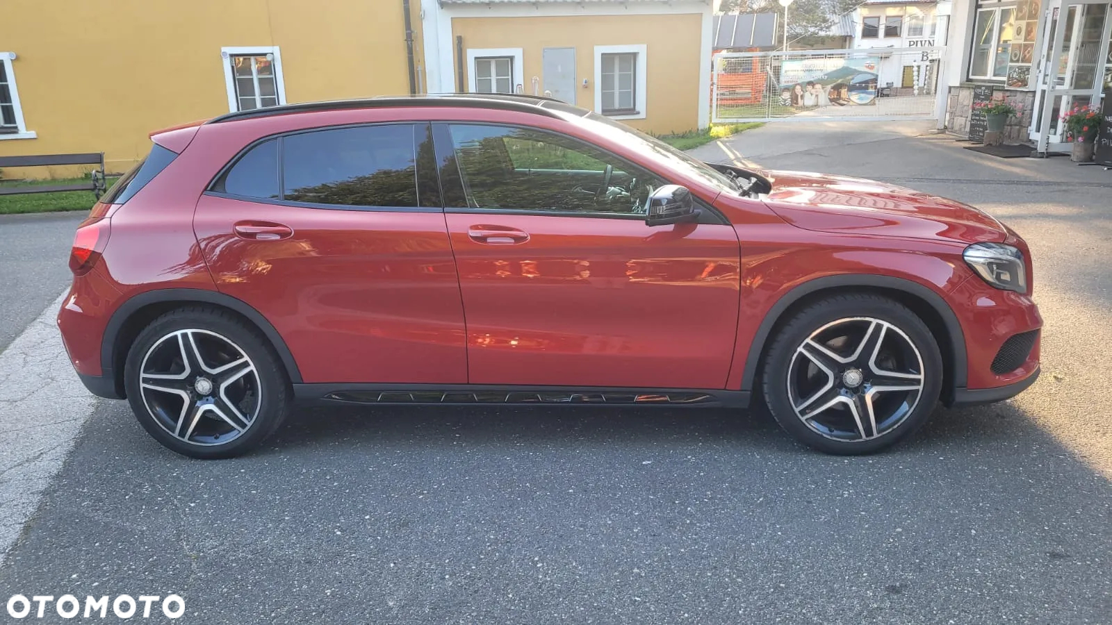 Mercedes-Benz GLA 250 4-Matic - 5