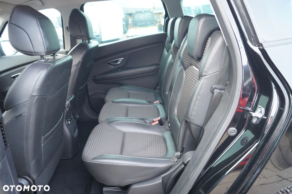 Renault Grand Scenic - 26