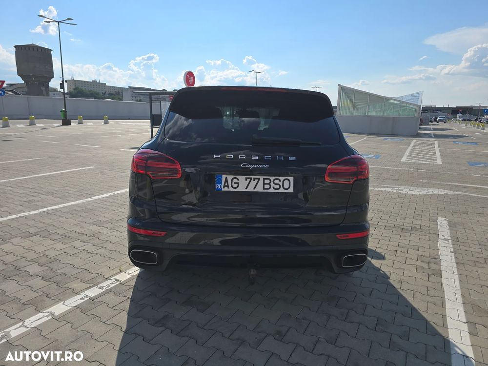 Porsche Cayenne - 6