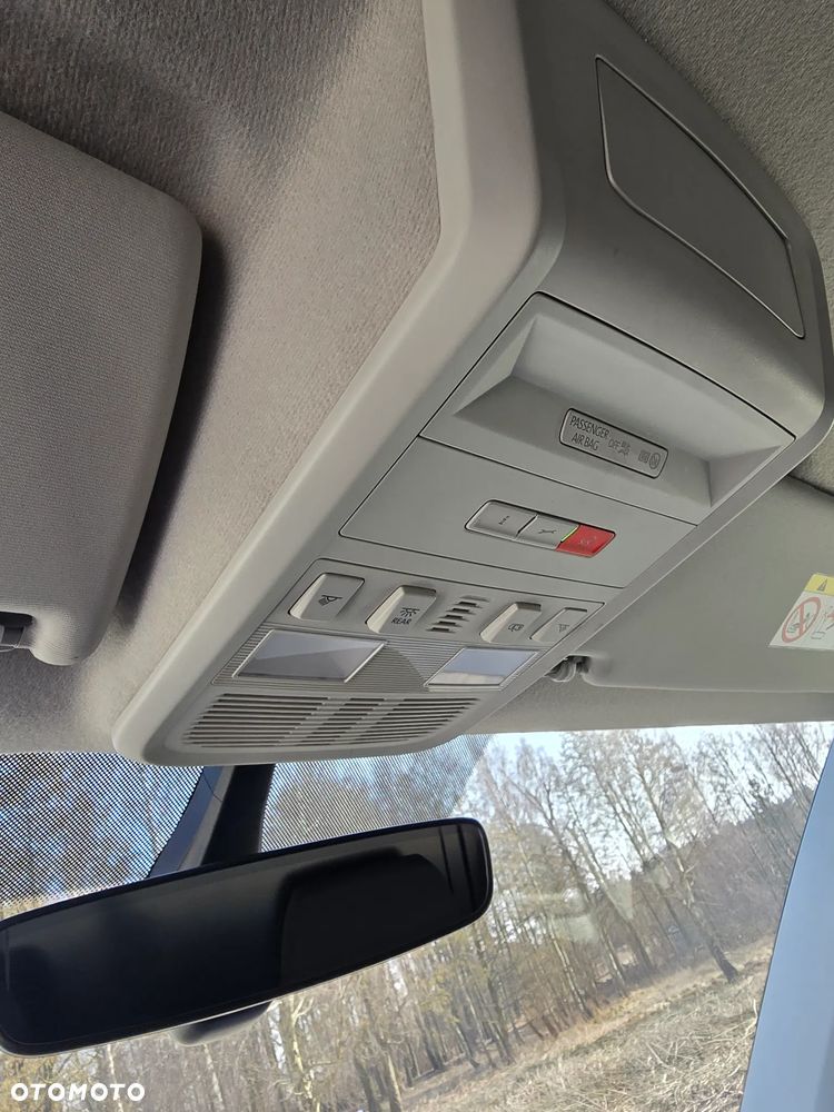 Volkswagen Transporter T6.1 - 28