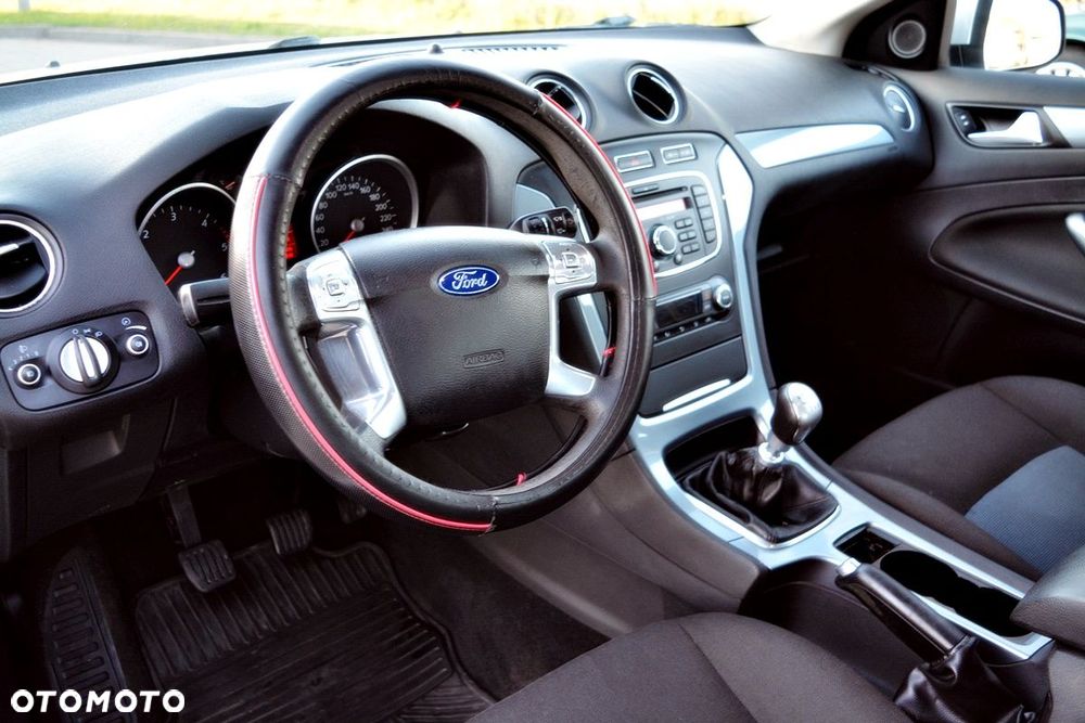 Ford Mondeo 2.0 TDCi Ambiente - 11