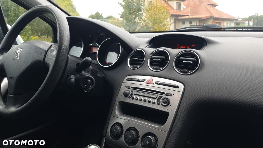 Peugeot 308 100 VTi Urban Move First Edition - 6