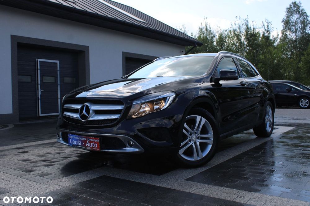 Mercedes-Benz GLA - 2