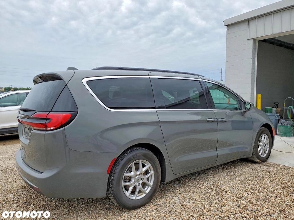 Chrysler Pacifica - 6
