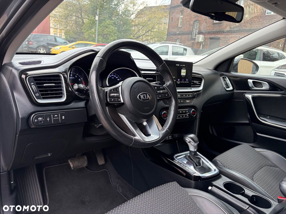 Kia Ceed 1.4 T-GDI DCT OPF Platinum Edition - 13