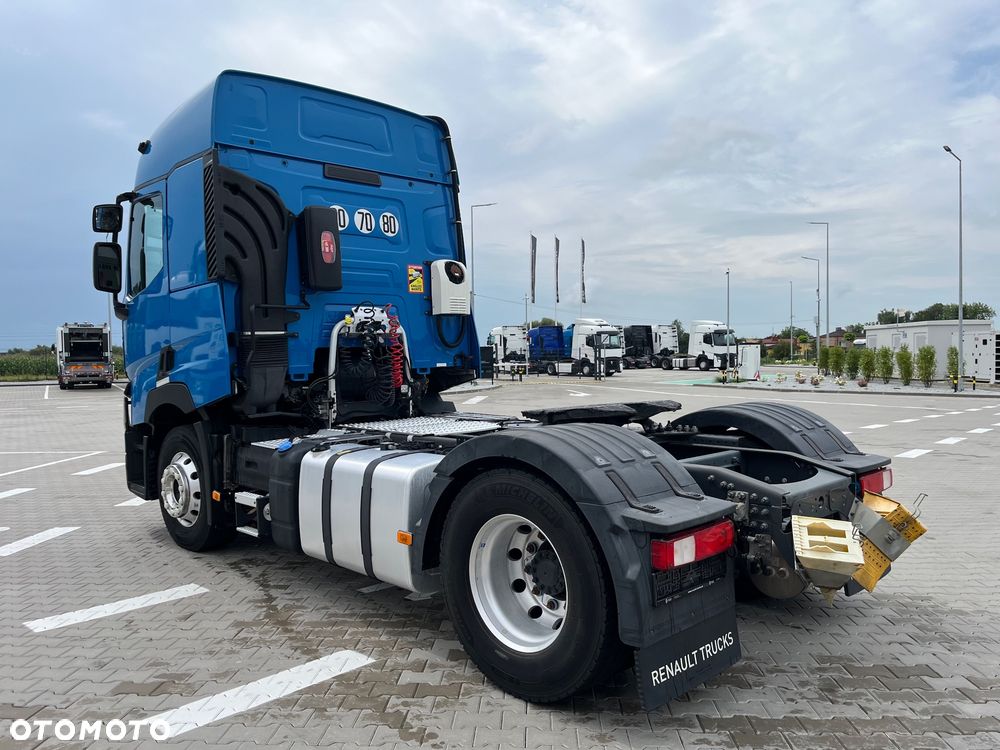 Renault T440 Sleeper Cab ADR - 6