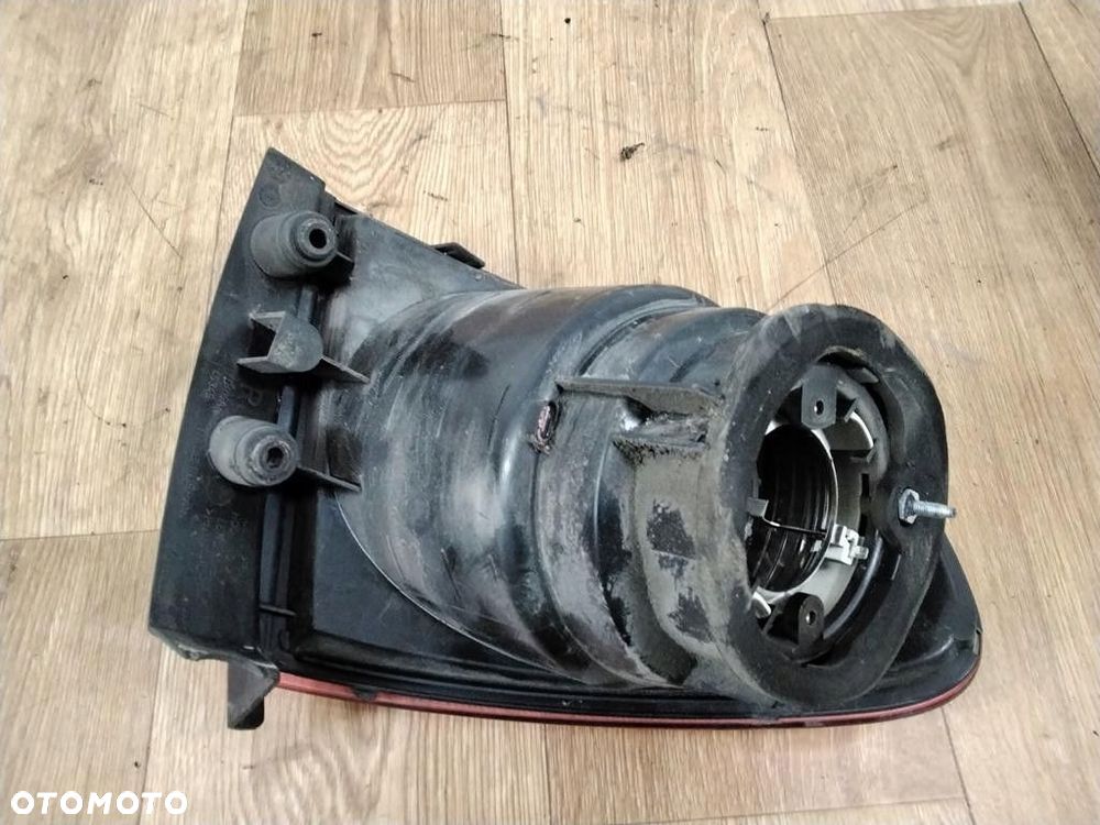 SEAT ALTEA LAMPA TYŁ PRAWA - 2