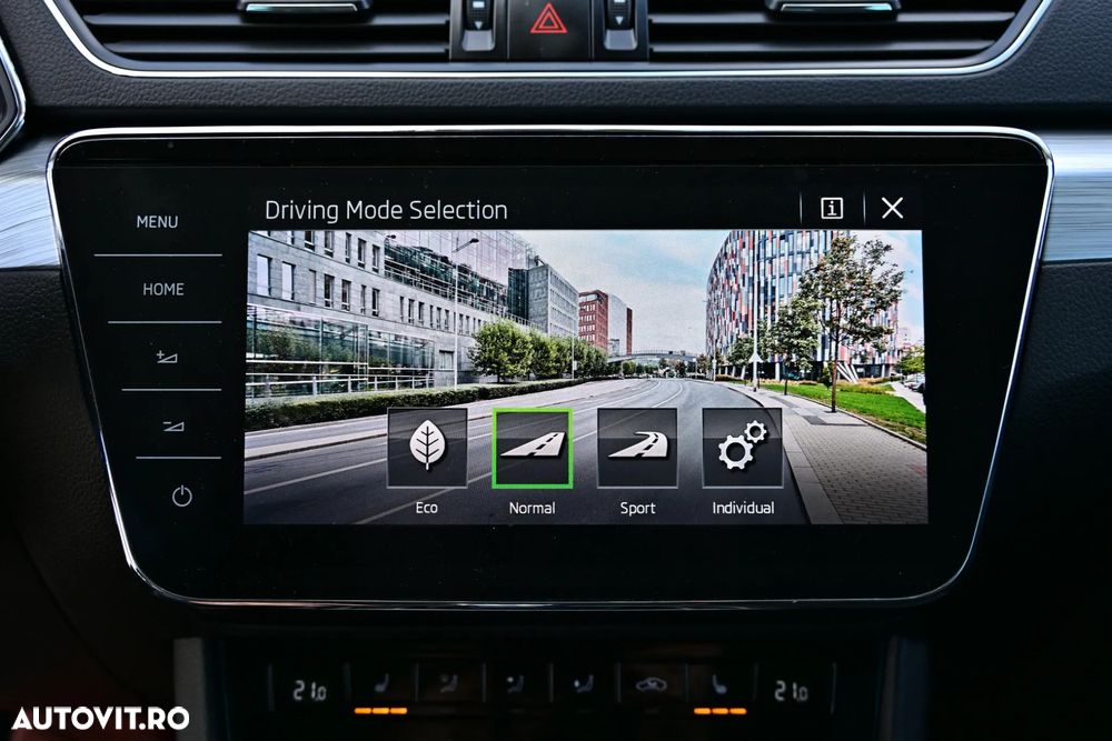 Skoda Superb Combi 2.0 TDI DSG Premium Edition - 24
