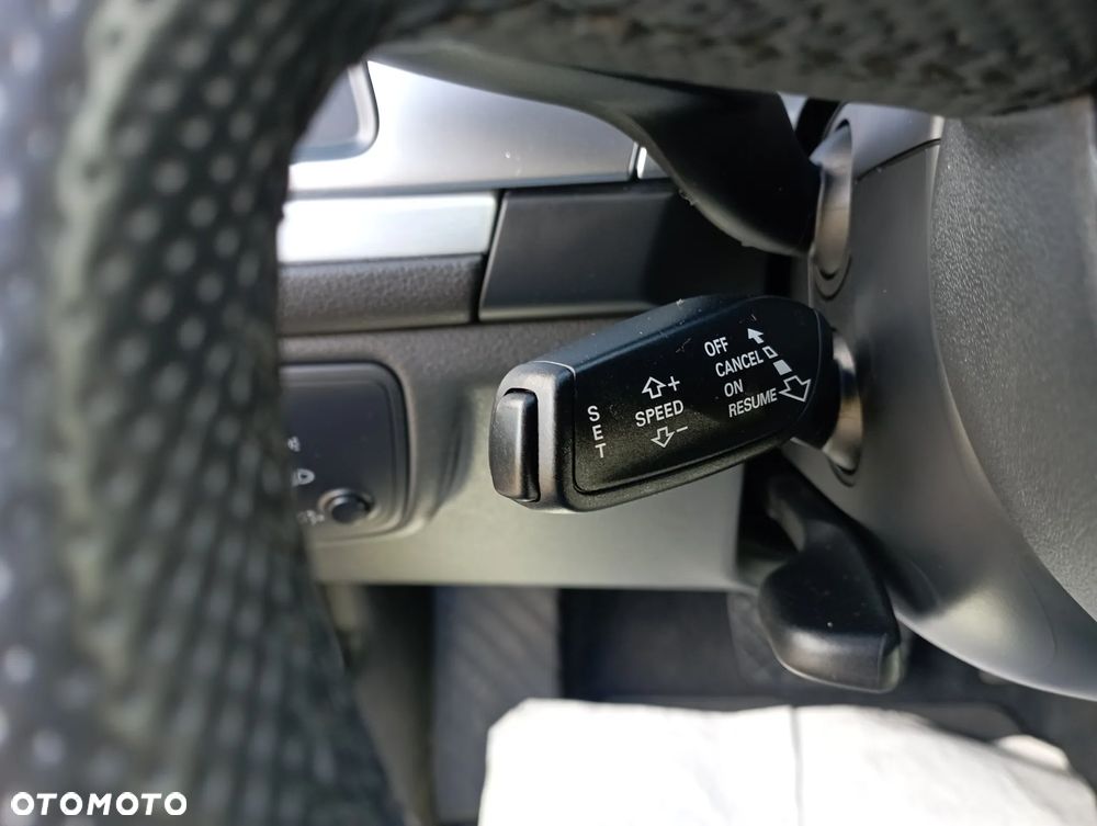 Audi A6 Avant 2.0 TDI DPF multitronic - 32