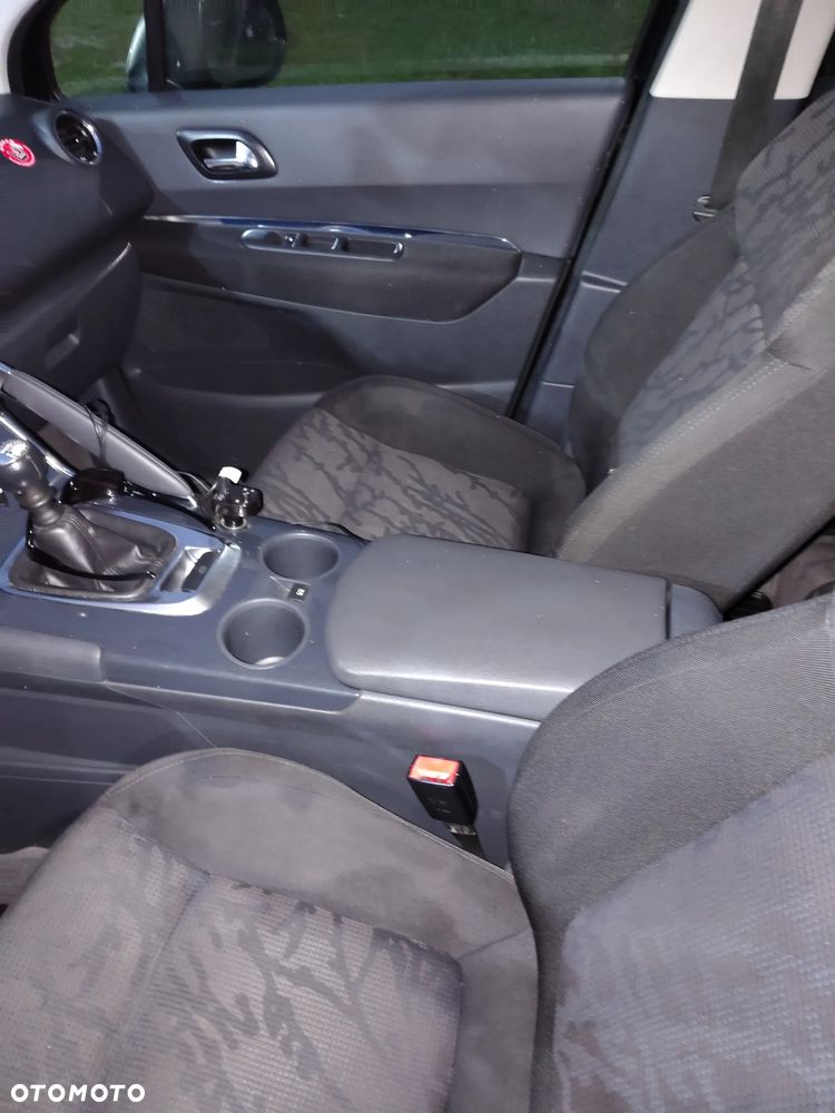 Peugeot 3008 2011