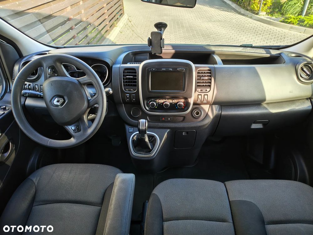 Renault Trafic 2.0 dCi EDC - 11