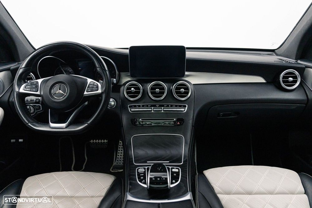 Mercedes-Benz GLC 350 e 4Matic 7G-TRONIC AMG Line - 14