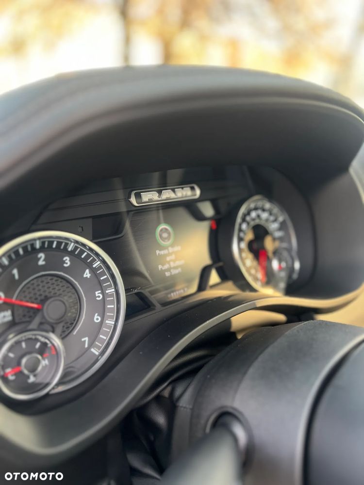 RAM 1500 Laramie Sport - 21