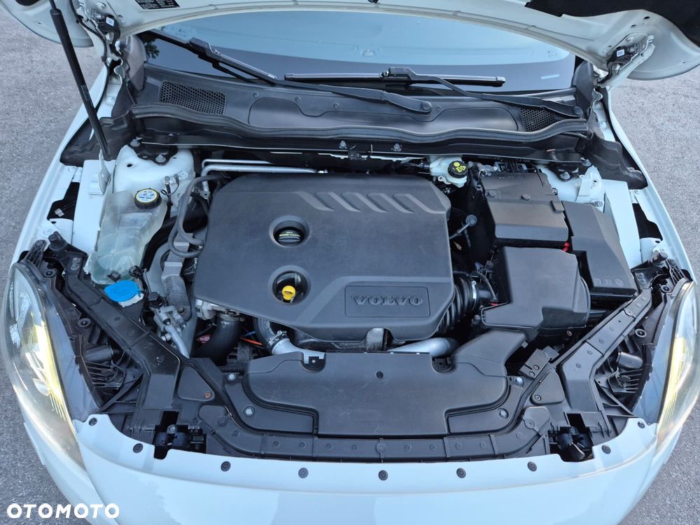Volvo V40 - 8